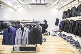 服裝工廠南遷促清倉，大興全場(chǎng)服飾50元起搶購熱潮